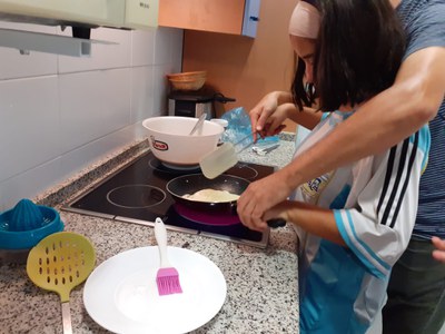 DELICIOUS PANCAKES IN THE PAN